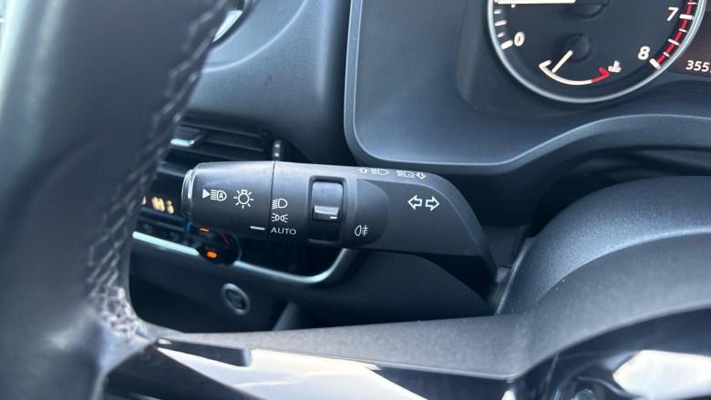 Nissan Qashqai 1.3 DiG-T MH Acenta Premium 5dr Petrol Hatchback